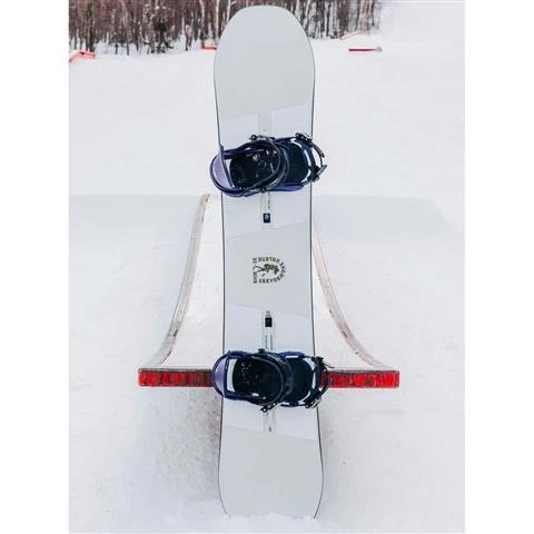 Burton Women's Rewind Snowboard 4 Burton Women's Rewind Snowboard - Image 2